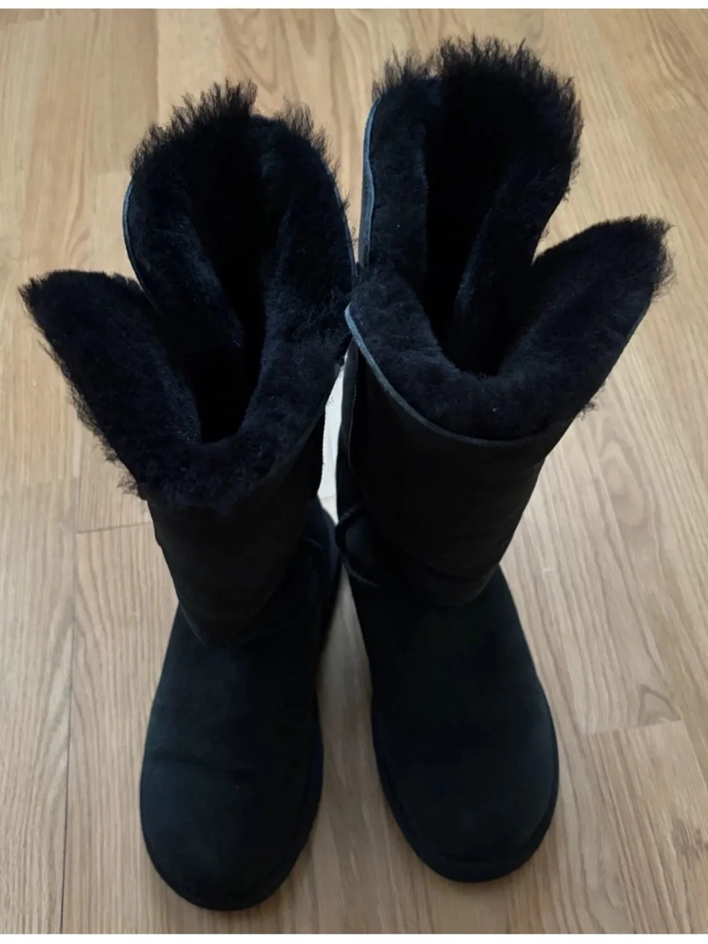 UGG Bailey Button Triplet Boots Women Size 7 Black Tall Suede Shearling Lining
